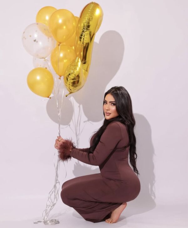 Brown dress - Image 2